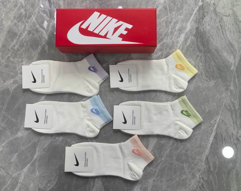 Nike socks 112703